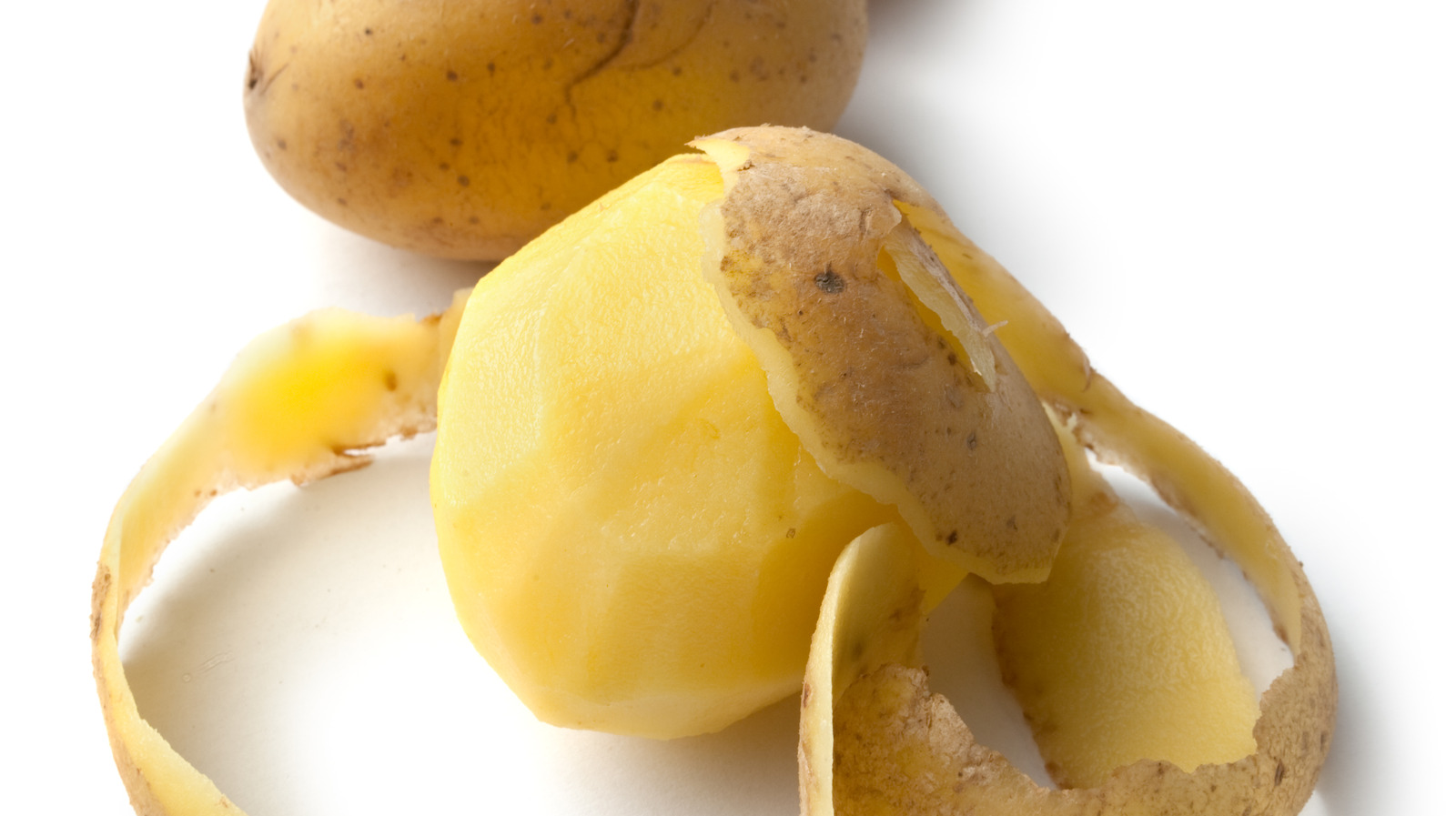 The Easiest Way To Peel Potatoes Without A Dedicated Peeler