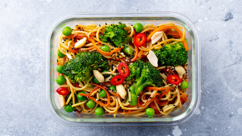 vegetable noodles in clear container