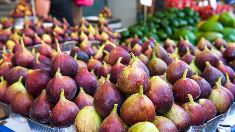 Figs at the market