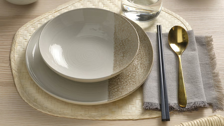Krustistel plate and bowl from Ikea