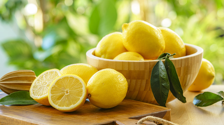 Basket of lemons