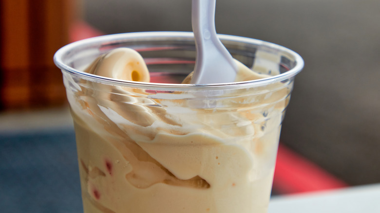 Close up of a frozen yogurt cup