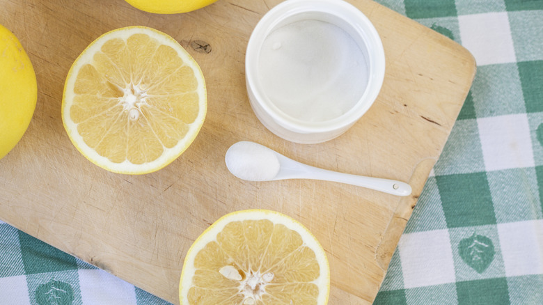 lemon and citric acid