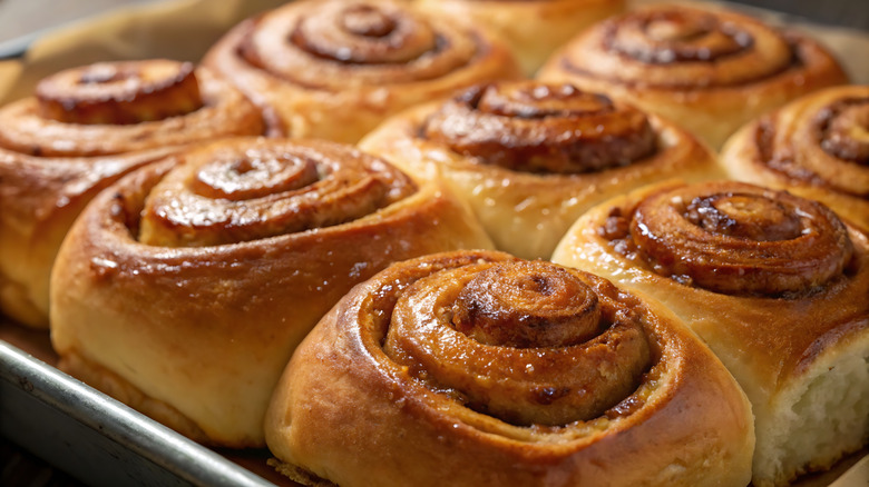Baked cinnamon rolls