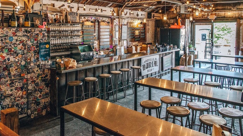 The taproom at Burial Beer Co.