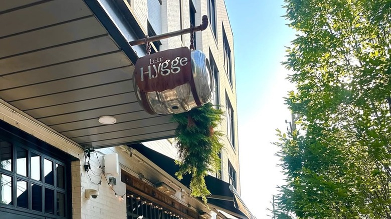 The storefront of Bar Hygge.