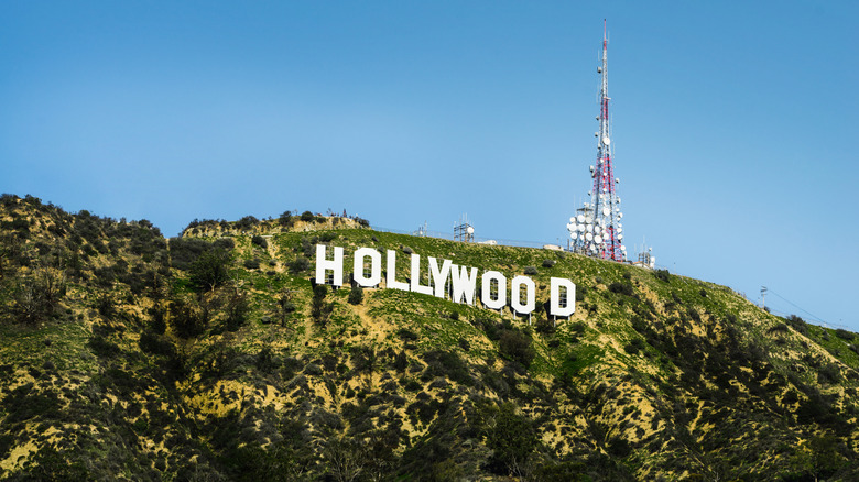 A picture of the Hollywood sign in Los Angeles