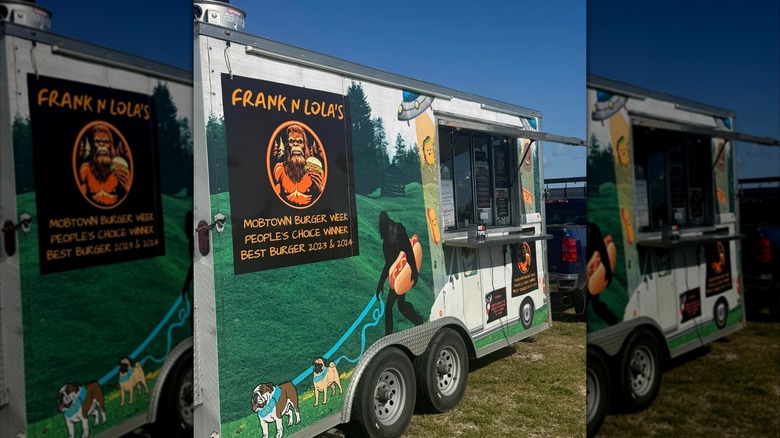 Exterior of Frank N Lola's food truck