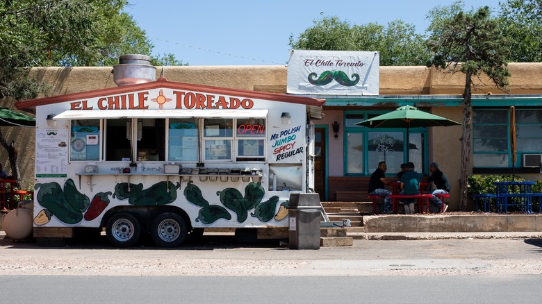 El Chile Toreado food truck outside a building