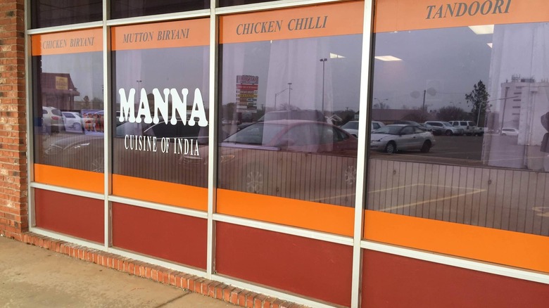 Exterior of Mana Indian Cuisine in Oklahoma City