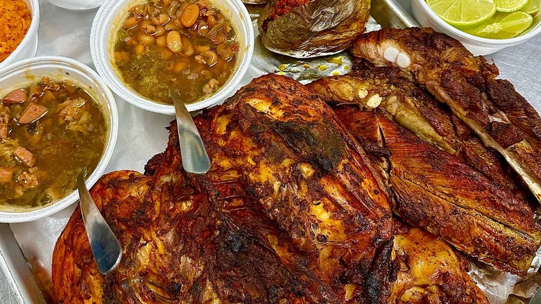 A grilled meat platter at Mexico En Sa Sangre