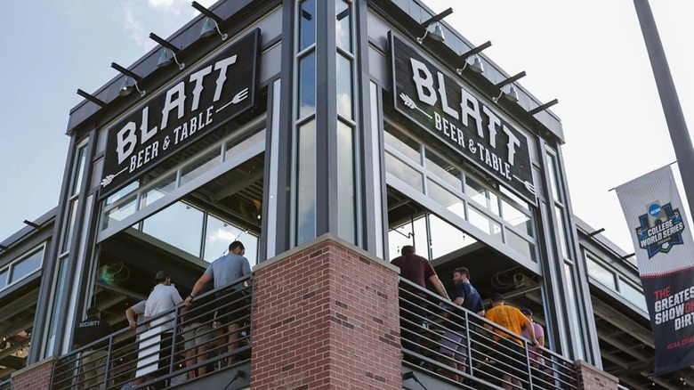 Exterior view of the beer garden at Blatt Beer & Table