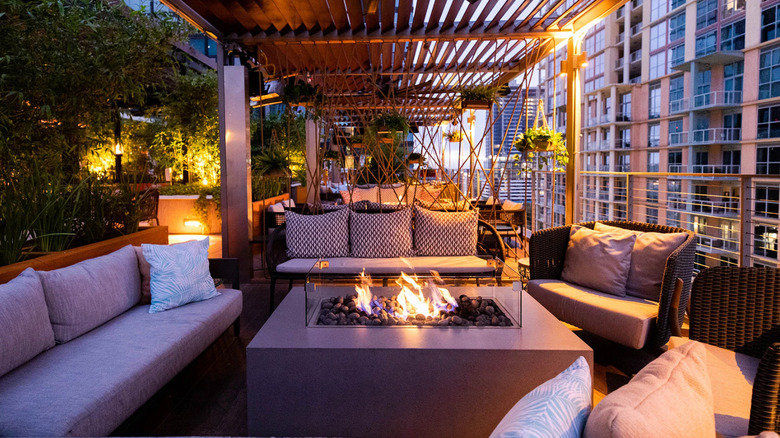 Outdoor nook at Zanizbar