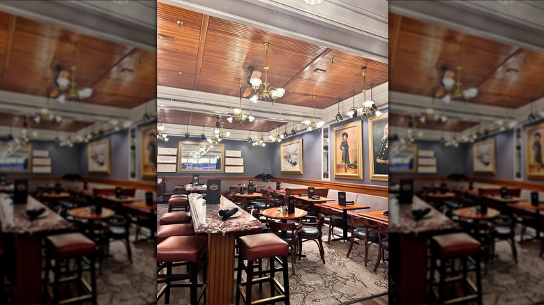 Dining room inside Simon & Seafort's