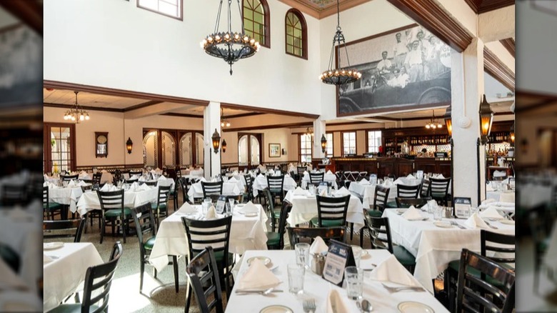 Dining room inside Joe's Stone Crab