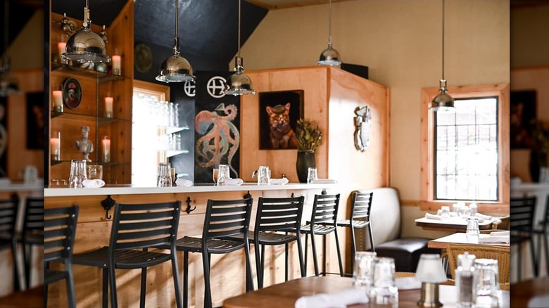 Interior of Harbor Seafood & Steak Co.