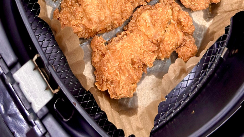 fried chicken in an air fryer