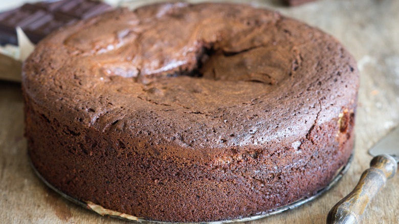 Sunken chocolate cake