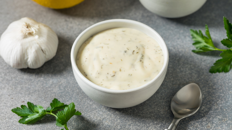 Homemade ranch dressing with garlic