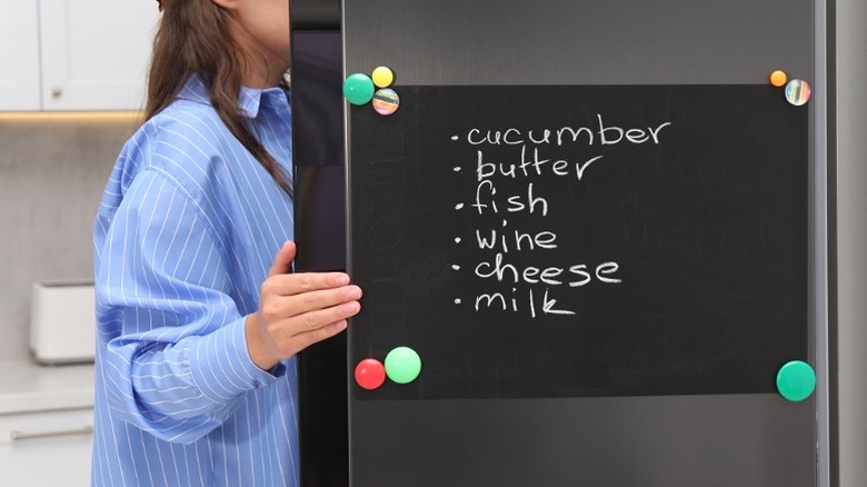 Organized refrigerator door with chalkboard