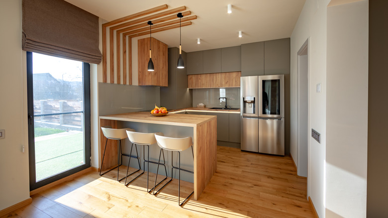 A modern home with a kitchen peninsula