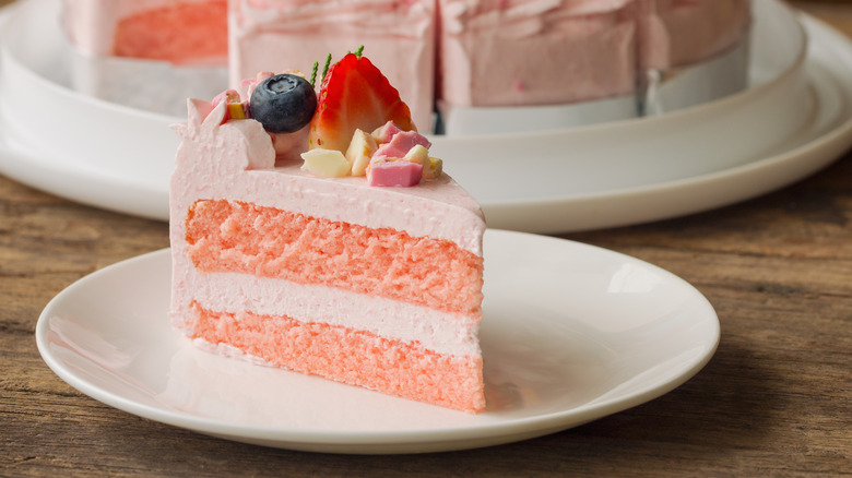 strawberry layer cake 