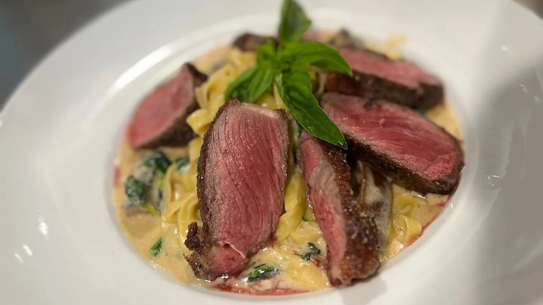 Steak fettuccine Alfredo