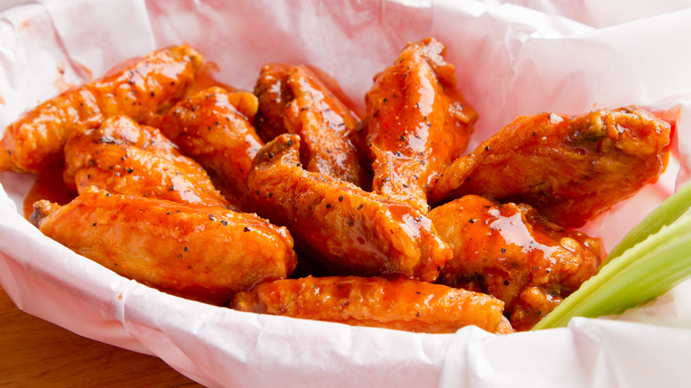 A basket of buffalo wings.