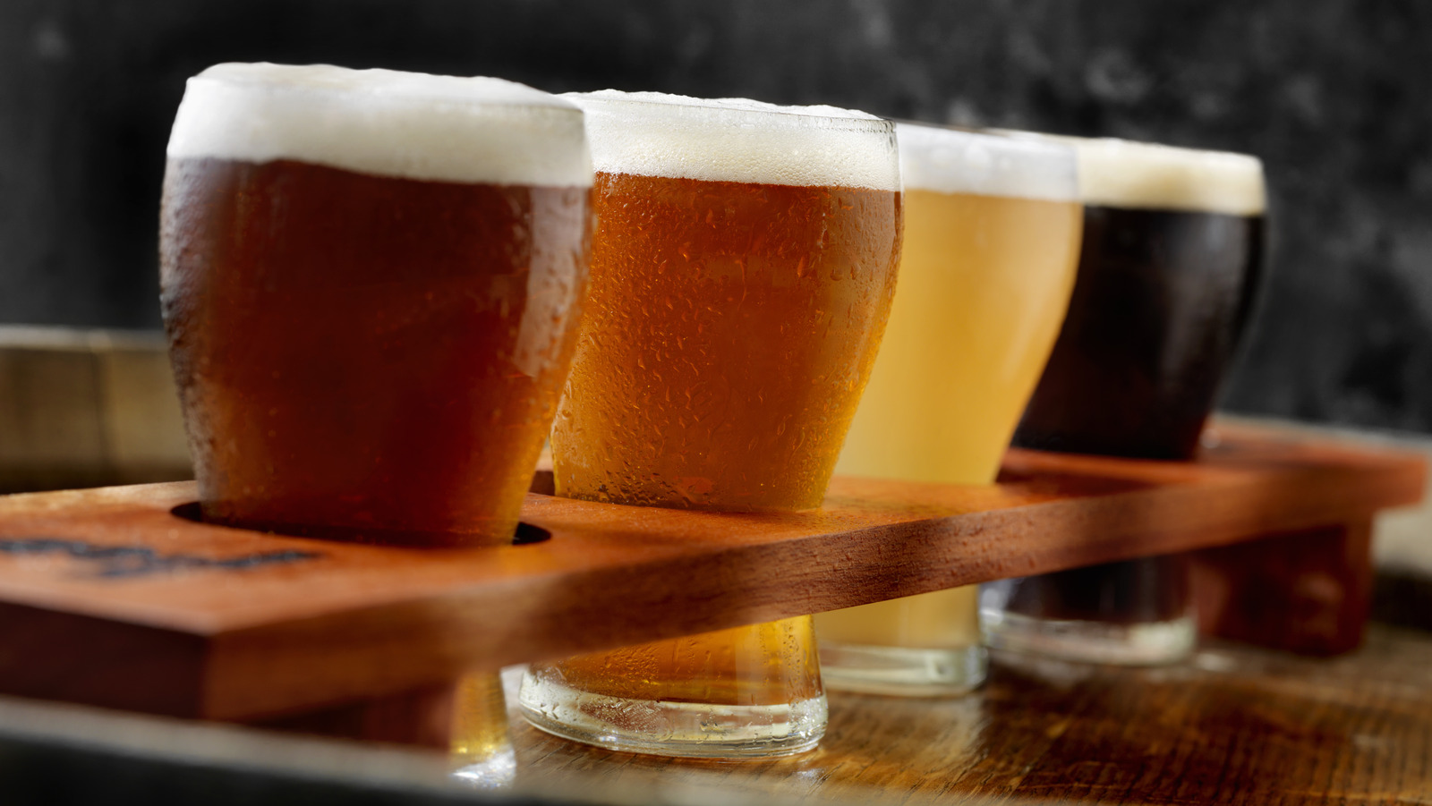 Der kaum verstandene Unterschied zwischen hellem Bier und dunklem Bier