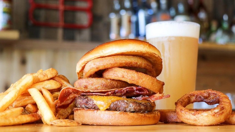 Teddy's Bigger Burgers building exterior signage