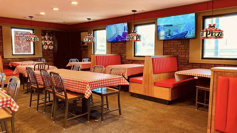 Interior of a Pizza Hut restaurant