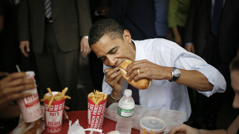 Barack Obama eating sandwich