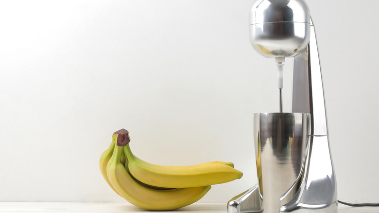 a drinkmaster-inspired appliance and bananas