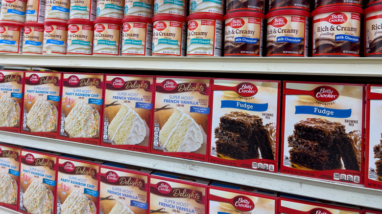 grocery store aisle with Betty Crocker products