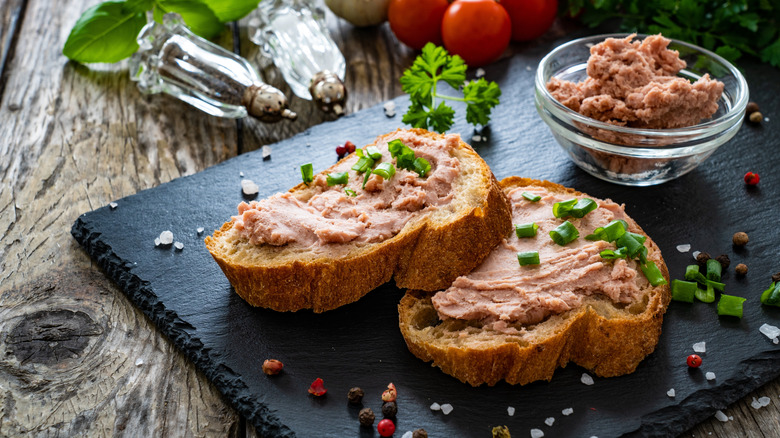 sandwich bread with liverwurst spread and chopped chives