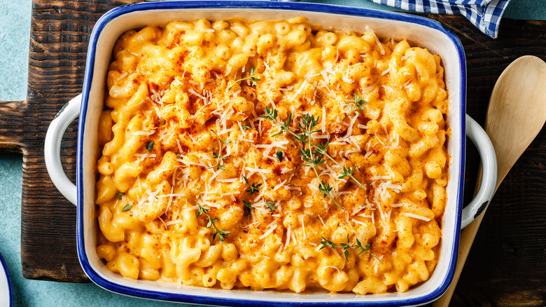 Casserole dish with baked mac and cheese