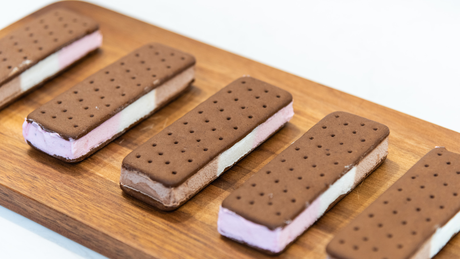 The Only Positive About The Worst Store-Bought Ice Cream Sandwich Is That ...