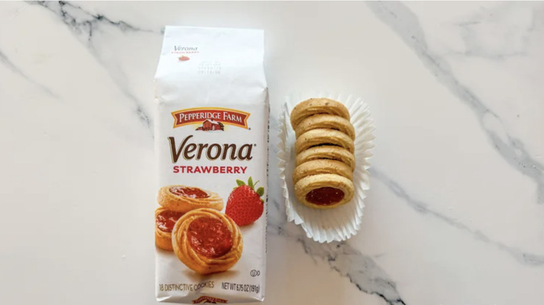 a package of Pepperidge Farm's Verona strawberry cookies