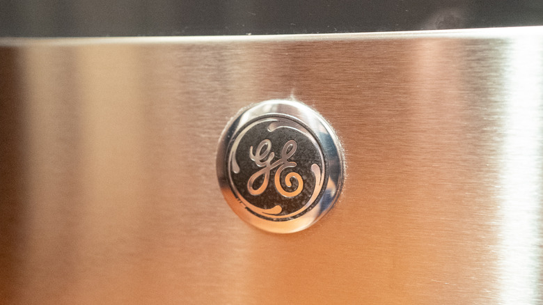 Closeup of the GE insignia