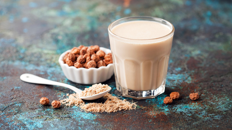 Tiger nut flour and beverage