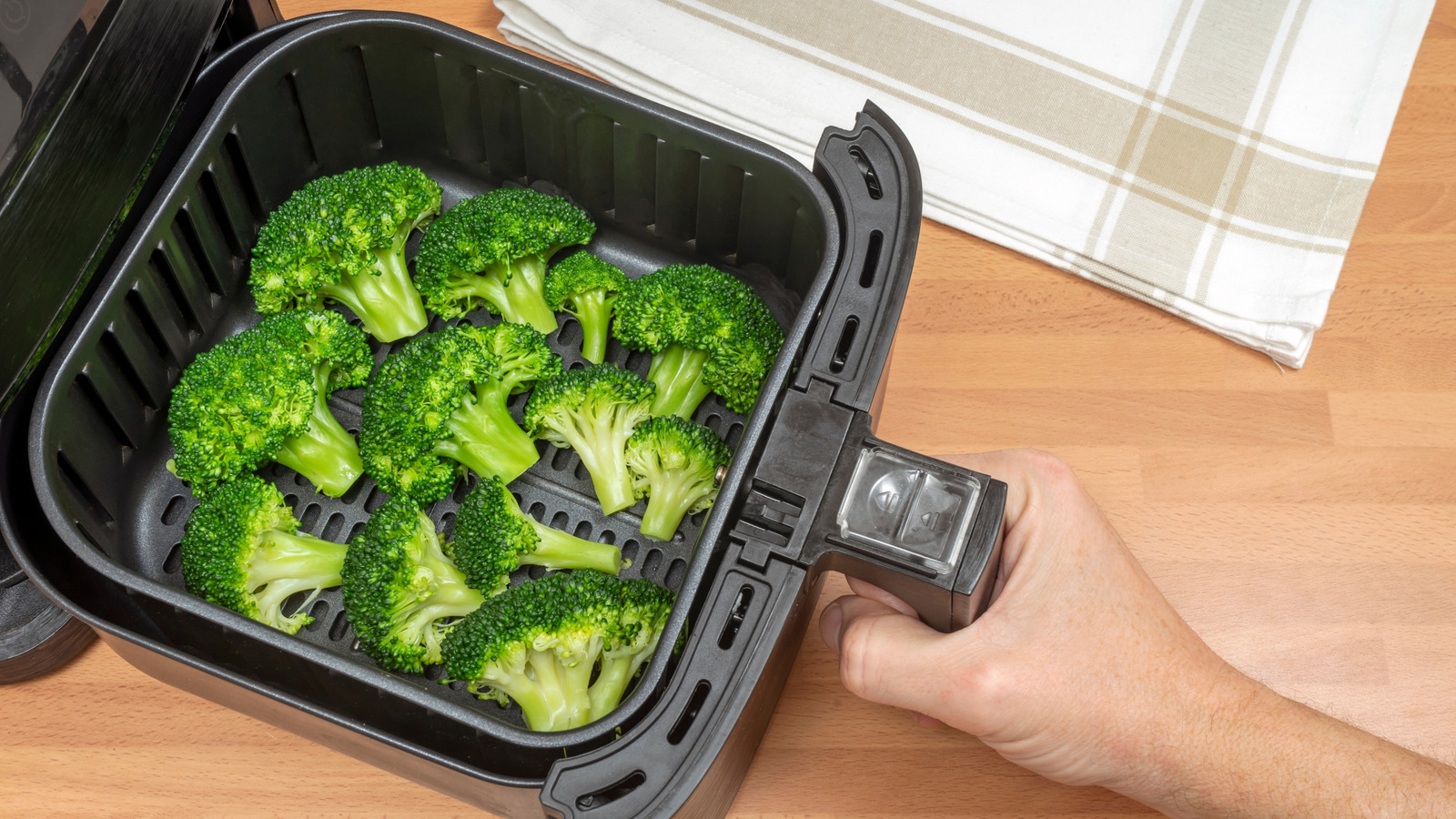 The Right Way To Cook Frozen Vegetables In The Air Fryer