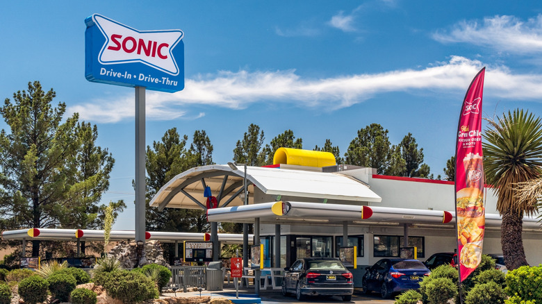 Salted caramel drink in a mason jar