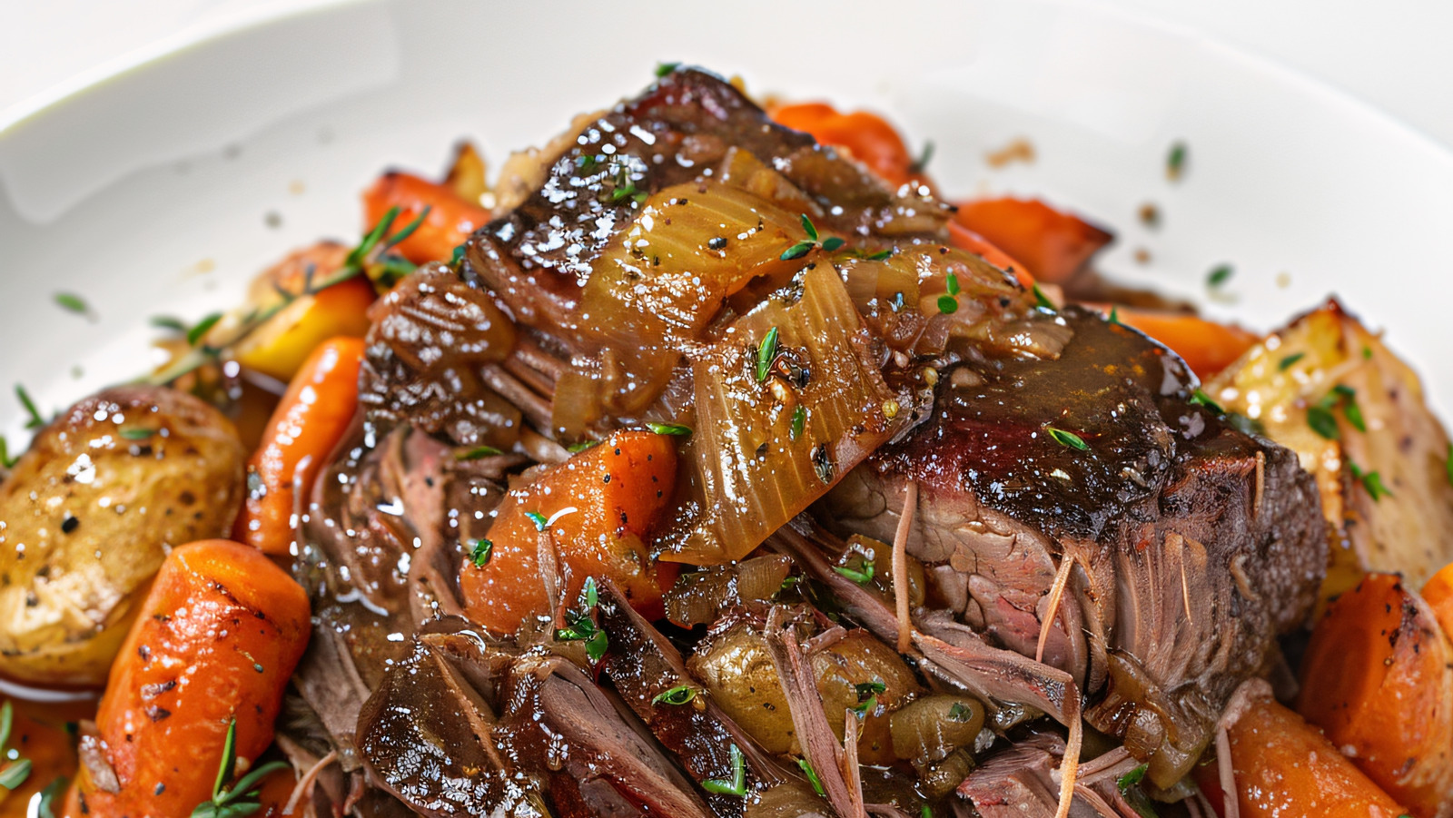 The Secret Canned Ingredient You Should Be Adding To Pot Roast