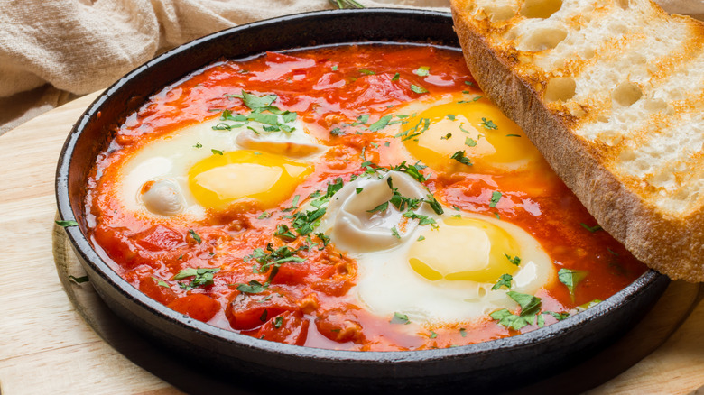 shakshuka with bread