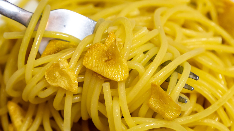 close-up of spaghetti aglio e olio