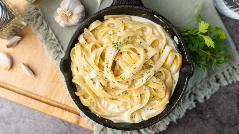 fettuccine Alfredo in cast iron 