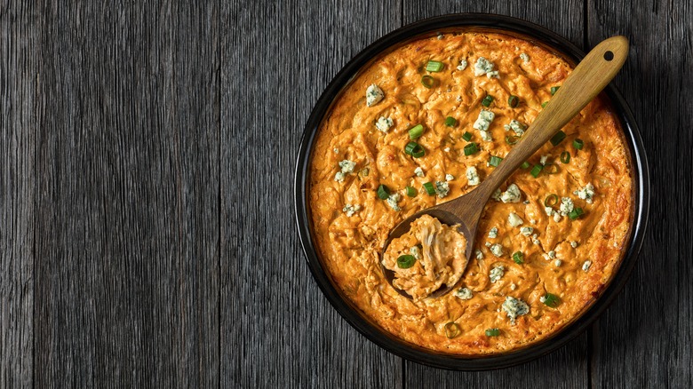 Buffalo chicken dip
