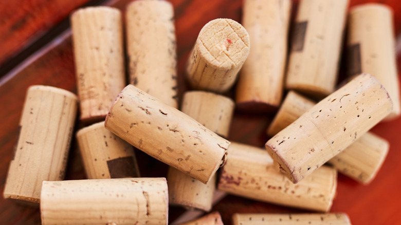 Several whole wine corks.