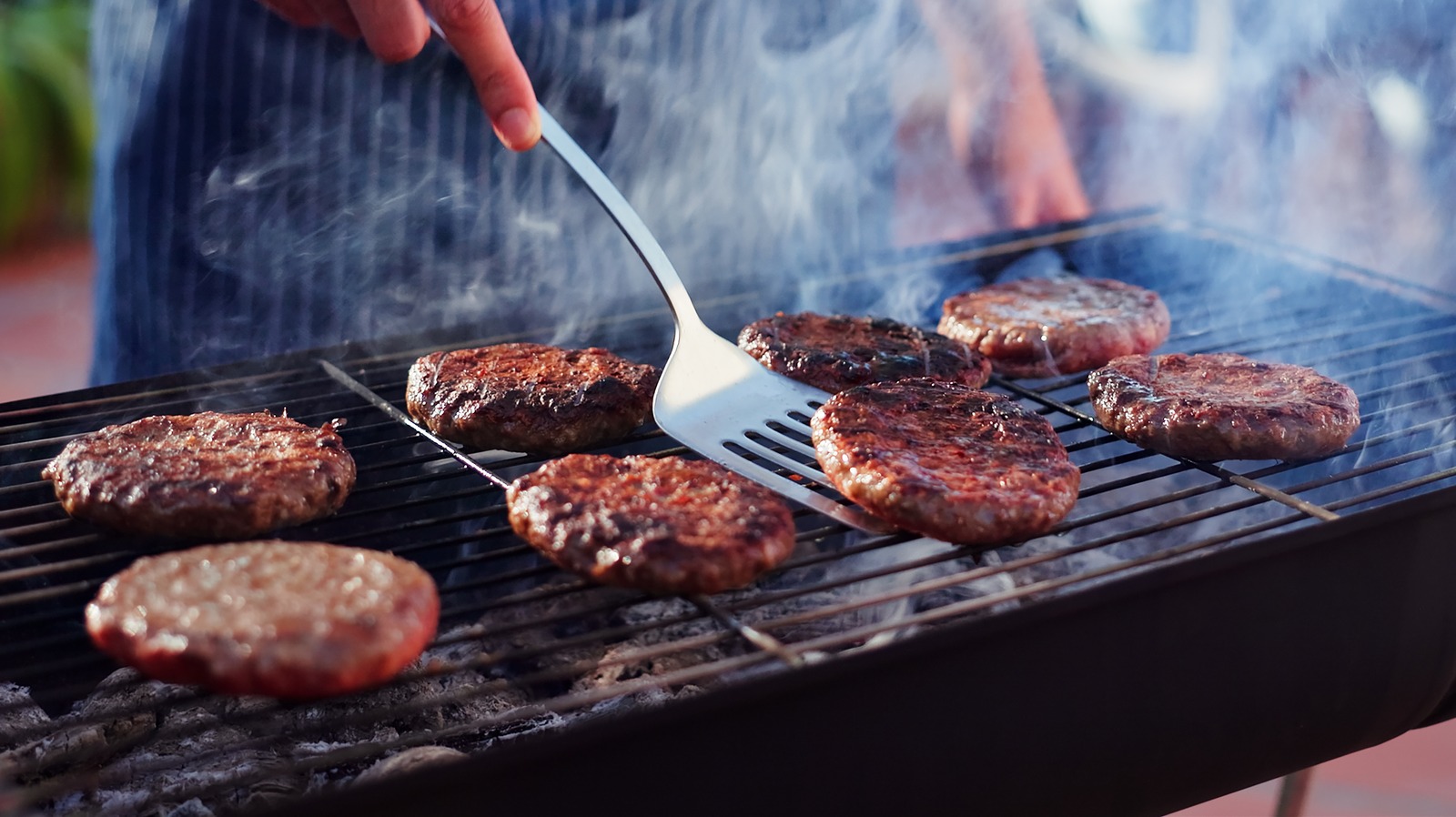 Turn Your Ground Beef Into Loadable Bowls With A Soda Can Hack
