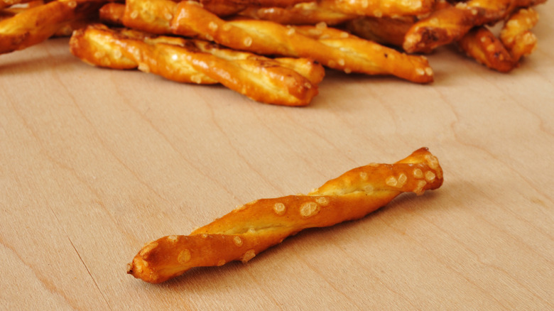 pretzel twist